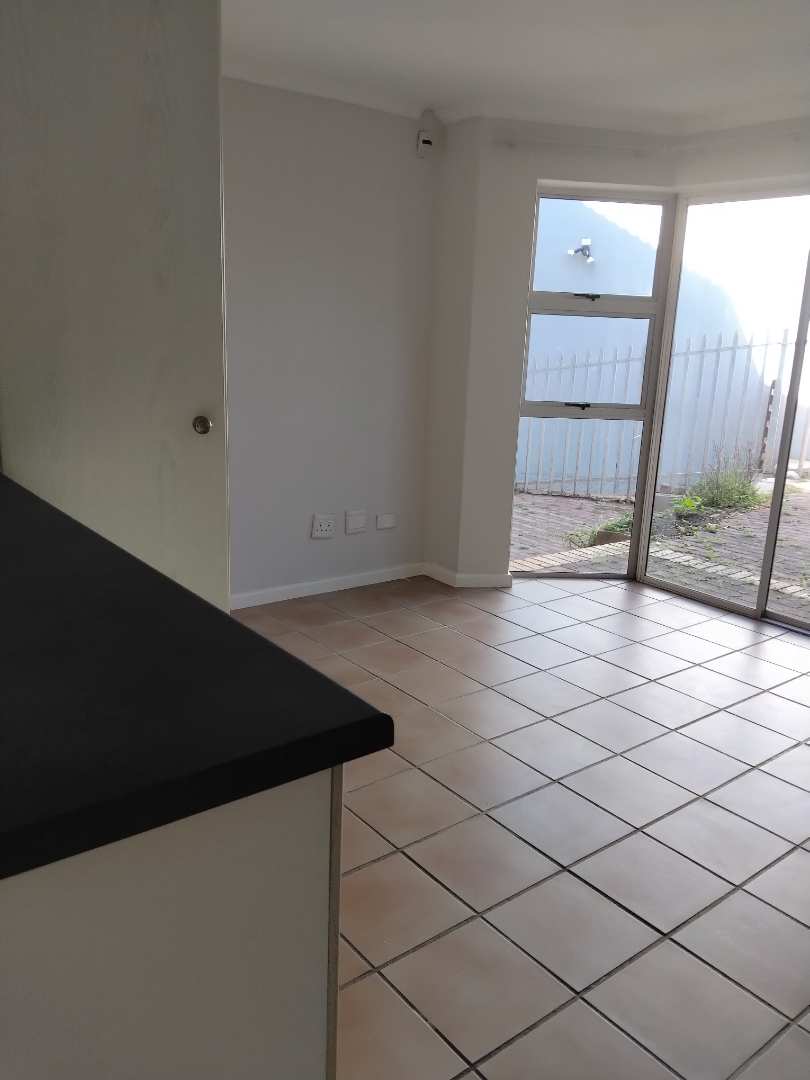 To Let 1 Bedroom Property for Rent in Reebok Western Cape